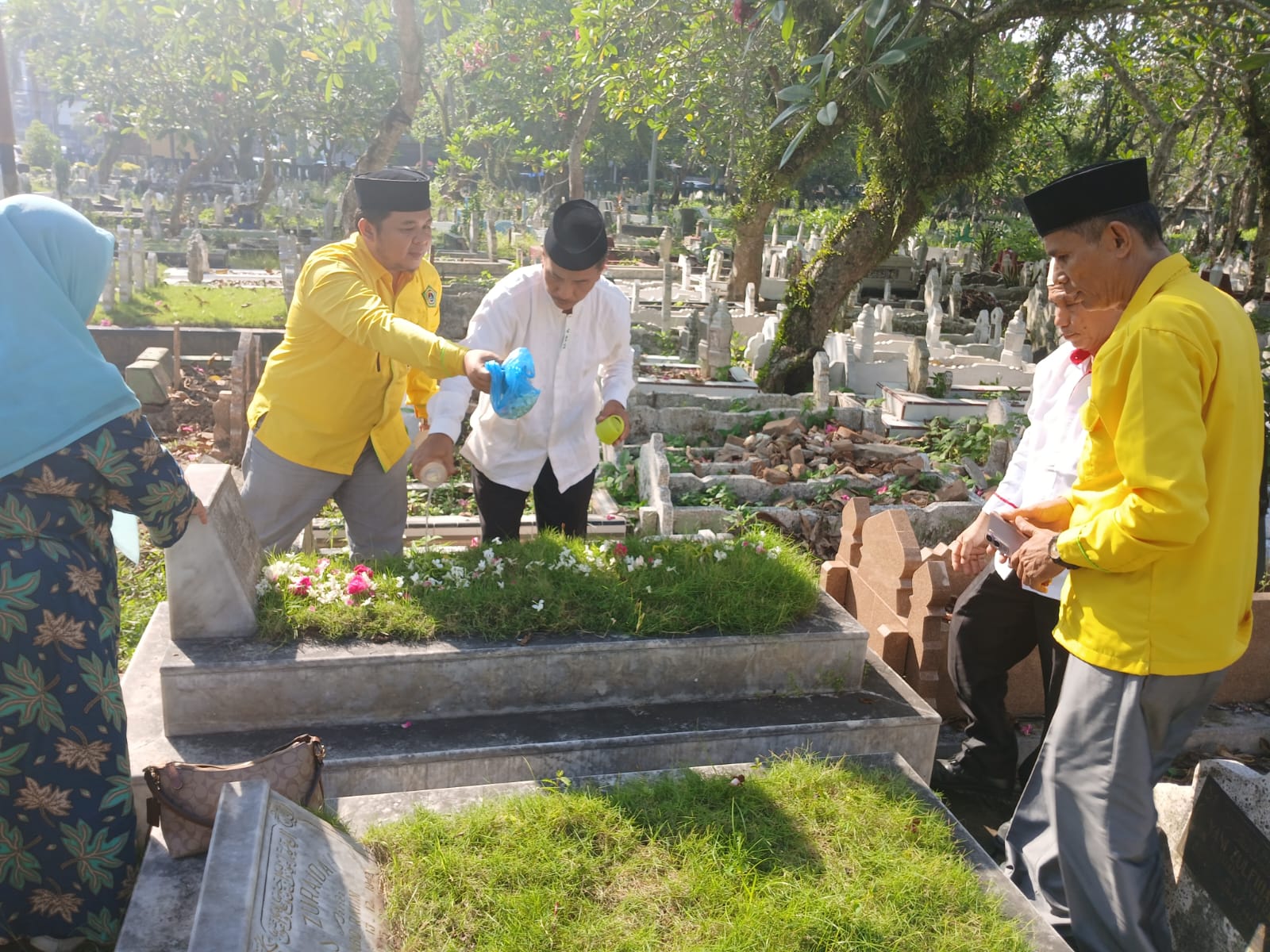 Peringati Milad ke-36, Pengurus IKLAB RAYA Ziarah ke Makam Tokoh Pendiri dan Penggerak Organisasi