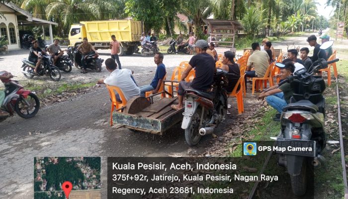 Dinilai Hanya Janji-Janji Manis Saja Soal Hagu, Masyarakat Desa Jatirejo Blok7 Blokir Akses Jalan Menuju PKS PT.Socfindo Seunagan Nagan Raya