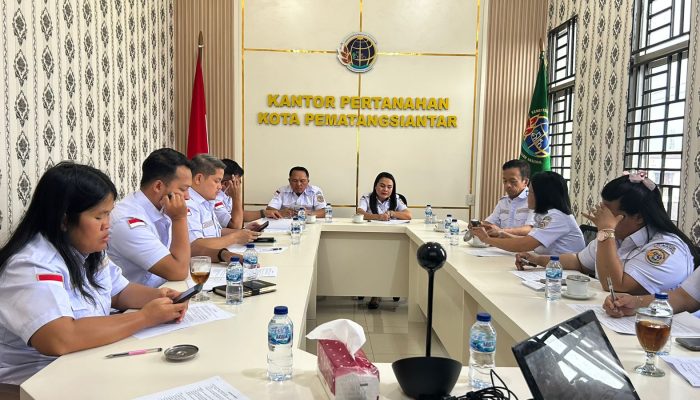 Kantah Pematangsiantar Gelar Rapat Evaluasi dan Rencana Aksi 2025