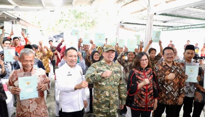 Sertipikat Hasil Konsolidasi Tanah Buat Warga Kabupaten Semarang Terbantu dalam Aspek Ekonomi dan Kurangi Kesenjangan Sosial
