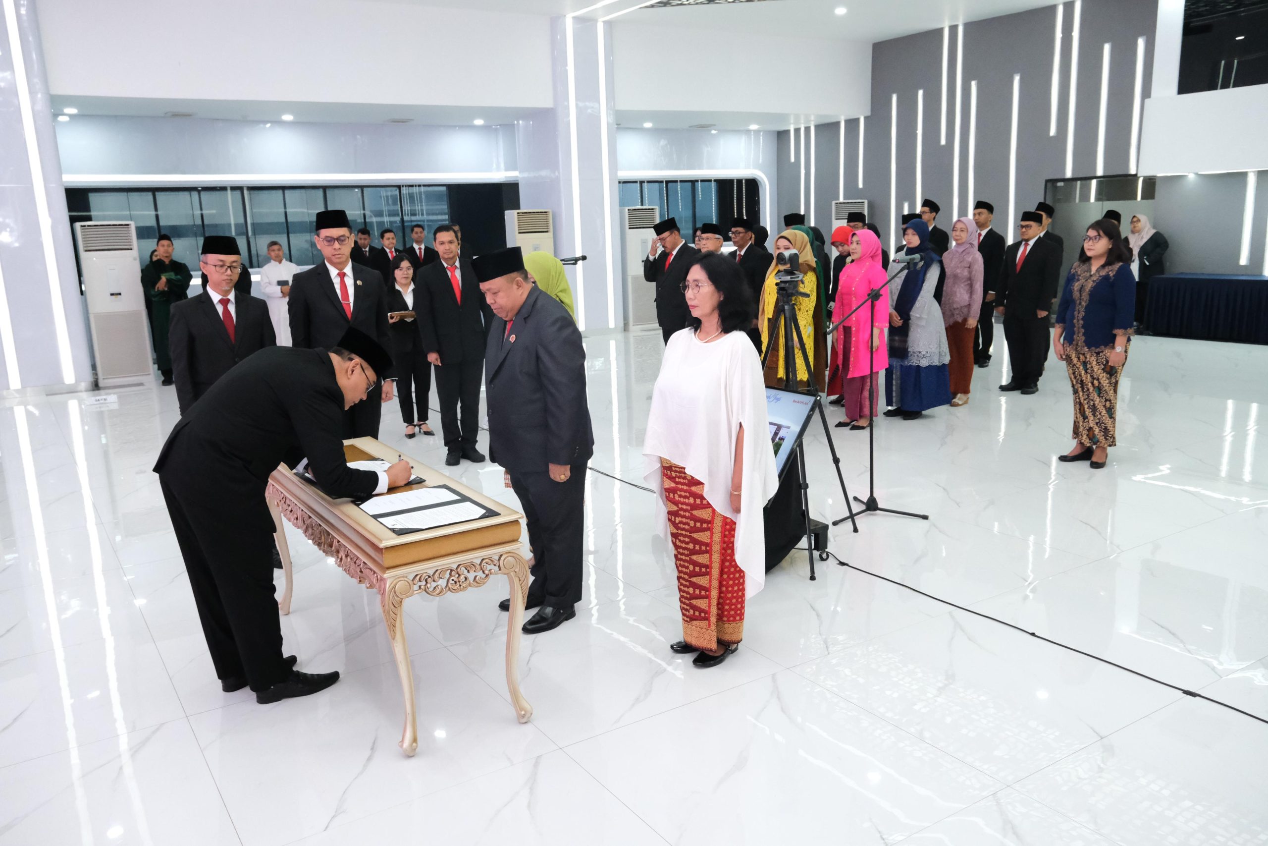 Lantik Pejabat Struktural dan Fungsional