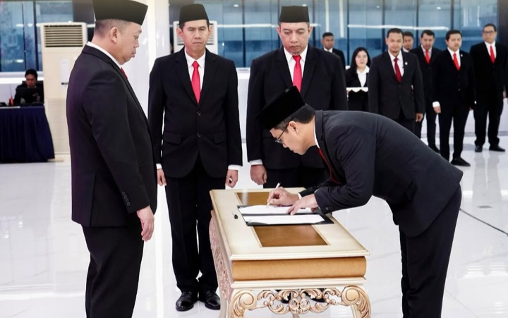 Lantik Jabatan Baru Eselon II