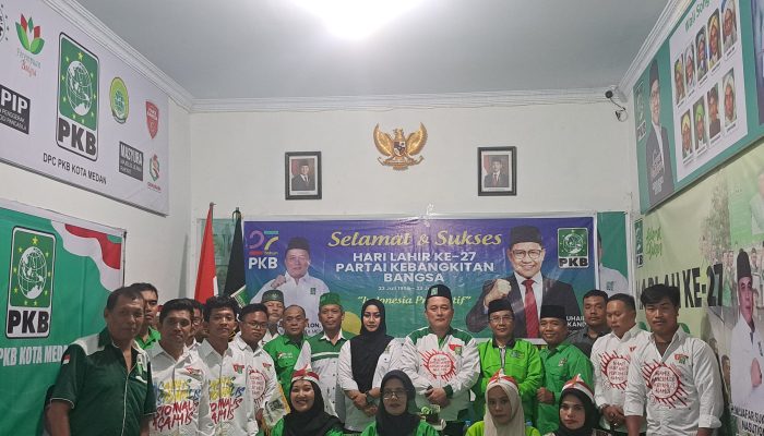 Peringati Harlah ke-27, PKB Kota Medan Gelar Bakti Sosial dan Pemotongan Tumpeng