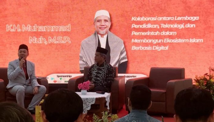 Menjadi Narasumber Simposium Pendidikan Islam, KH. M. Nuh Nilai Perlunya Sinergi antara Pemerintah, Dunia Digital dan Lembaga Pendidikan di Era Digital