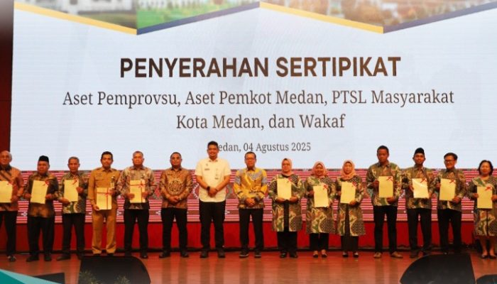 BPN Sumut Serahkan Sertipikat Tanah, Wujudkan Layanan Pertanahan yang Cepat dan Akuntabel