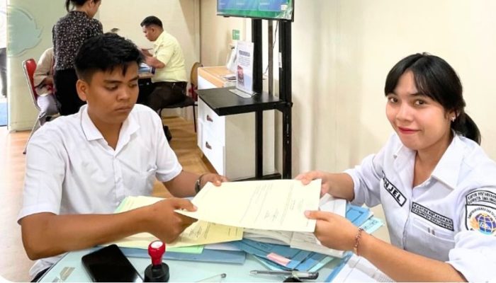 Kantor Pertanahan Simalungun Serahkan Sertipikat PTSL, Warga Kini Miliki Kepastian Hukum