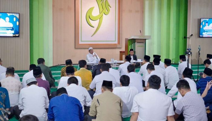 Lewat Pengajian Bulanan, Menteri Nusron Ajak Jajaran Meraih Berkah dan Menambah Ilmu Agama