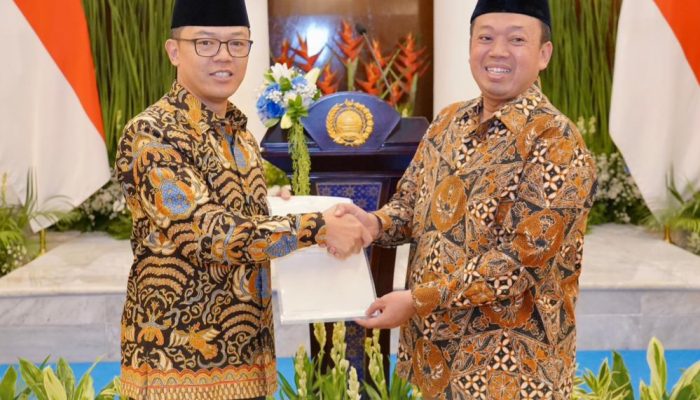 Serahkan Sertipikat Hak Pakai kepada Menteri Luar Negeri, Menteri Nusron: Langkah Amankan Aset Negara