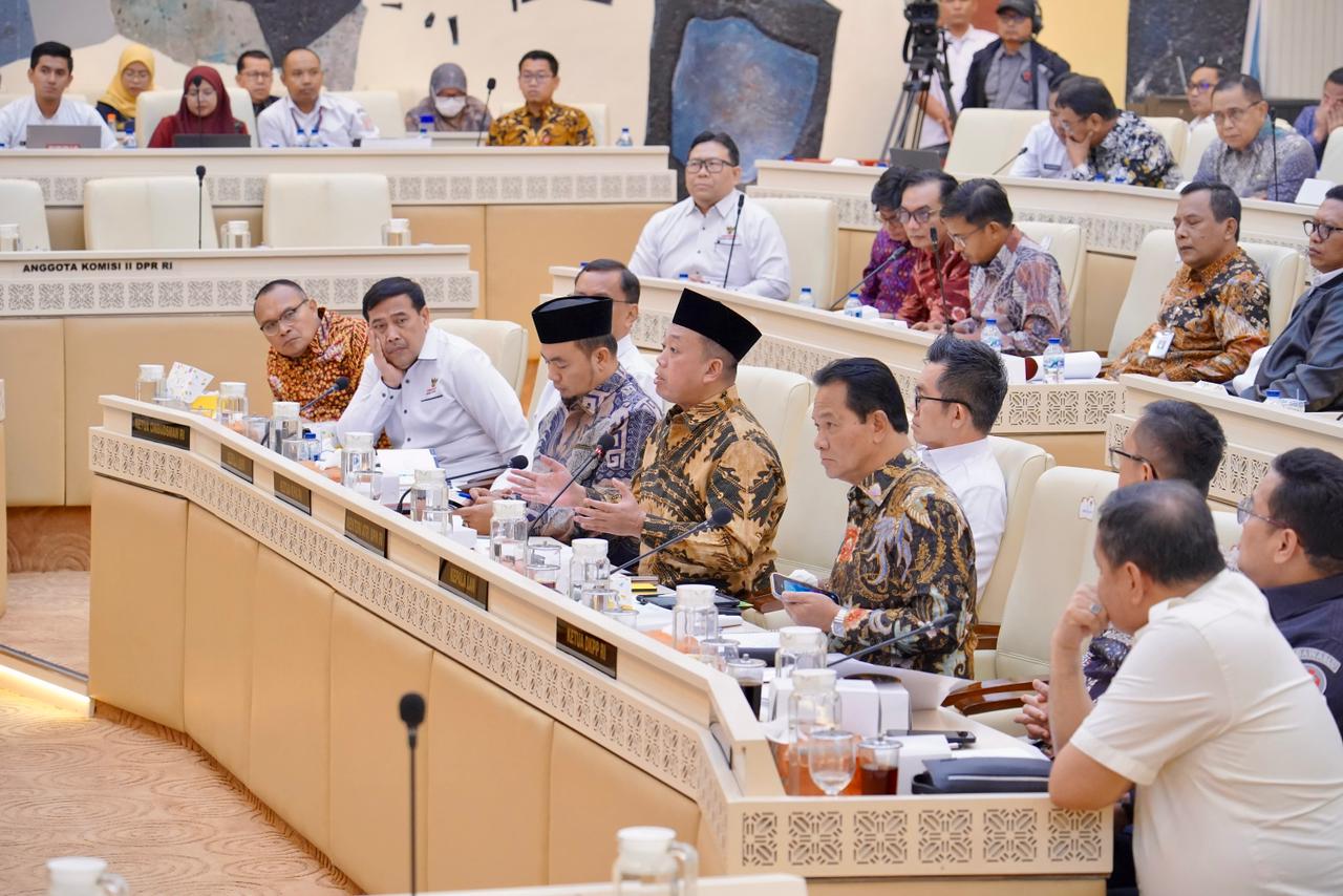 RDP Bersama Komisi II DPR RI