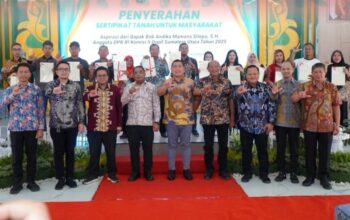 Hadiri Penyerahan Sertipikat di Langkat