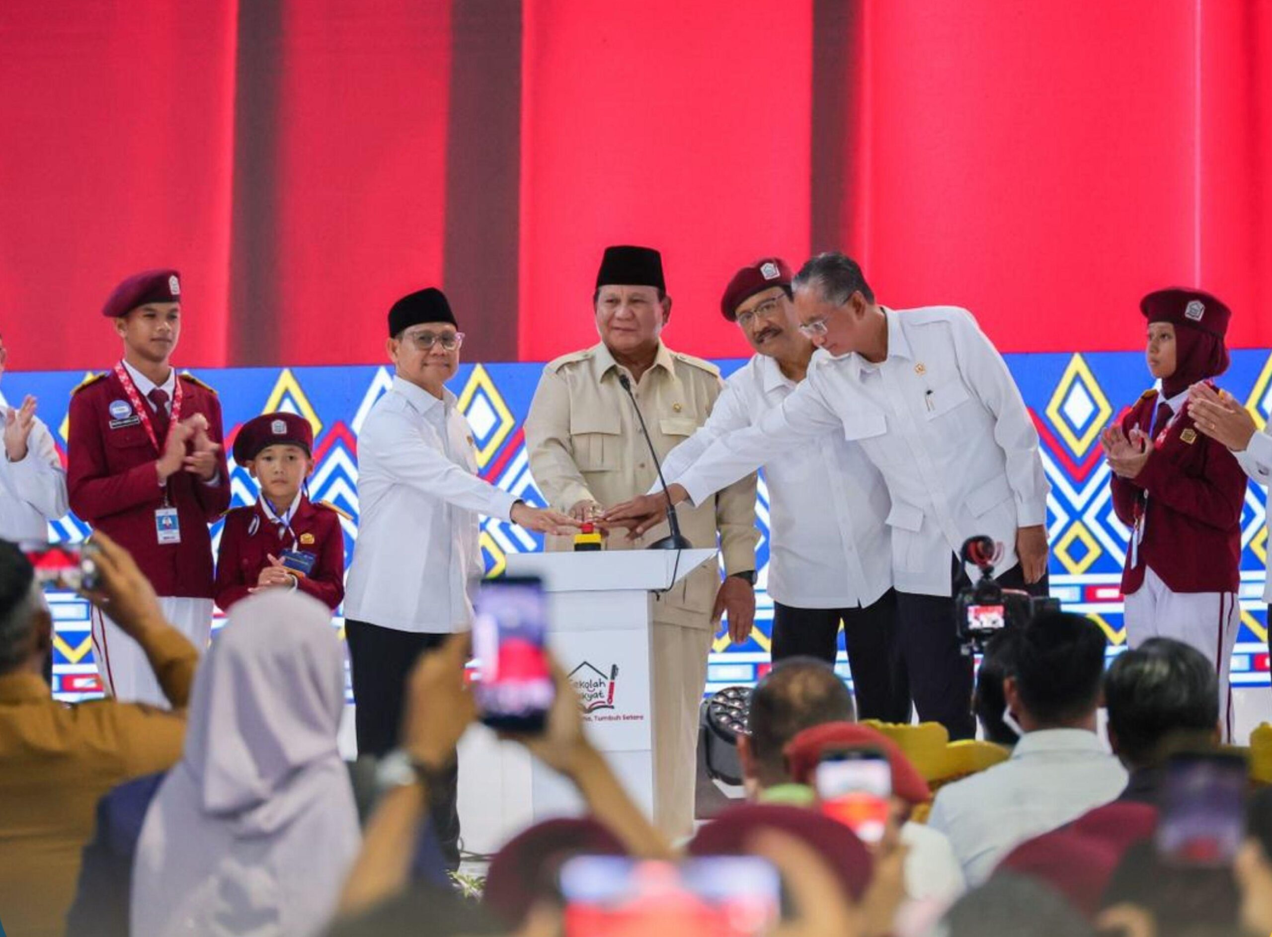 Peluncuran Sekolah Rakyat