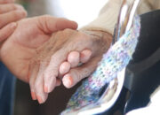 Sosok Emak Malaikat Siang dan Malam