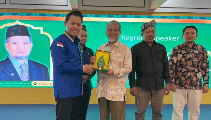 KH. Muhammad Nuh: Komitmen untuk Kebaikan, Untuk Wisdom, dan Kemaslahatan Ummat Pasti Banyak Tantangan