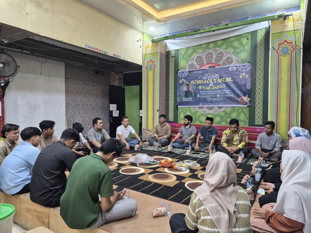HMPS IAT Hidupkan Semangat Berbagi Ramadan Lewat Takjil dan Iftar Jama’i