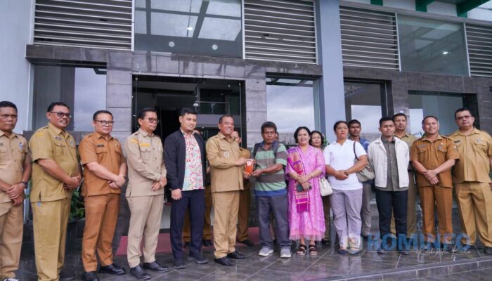 Bupati Karo Lepas Pengiriman Cabai Merah ke Kota Palangka Raya Upaya Pengendalian Harga