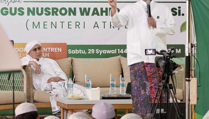 Berikan Motivasi, Menteri Nusron Ingin Santri Dikader sebagai Pelaksana Kebijakan di Bidang STEM