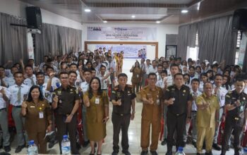 Kajari Karo Kobarkan Semangat Pelajar Lewat Program “Jaksa Masuk Sekolah” di SMK N 1 Merdeka dan SMA N 1 Berastagi