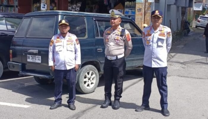 Kepala Dishub Karo Bersama Satlantas Polres Karo Ambil Tindakan Tegas Tertibkan Lapak Liar di Pusat Pasar Kabanjahe
