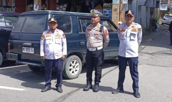 Kepala Dishub Karo Bersama Satlantas Polres Karo Ambil Tindakan Tegas Tertibkan Lapak Liar di Pusat Pasar Kabanjahe