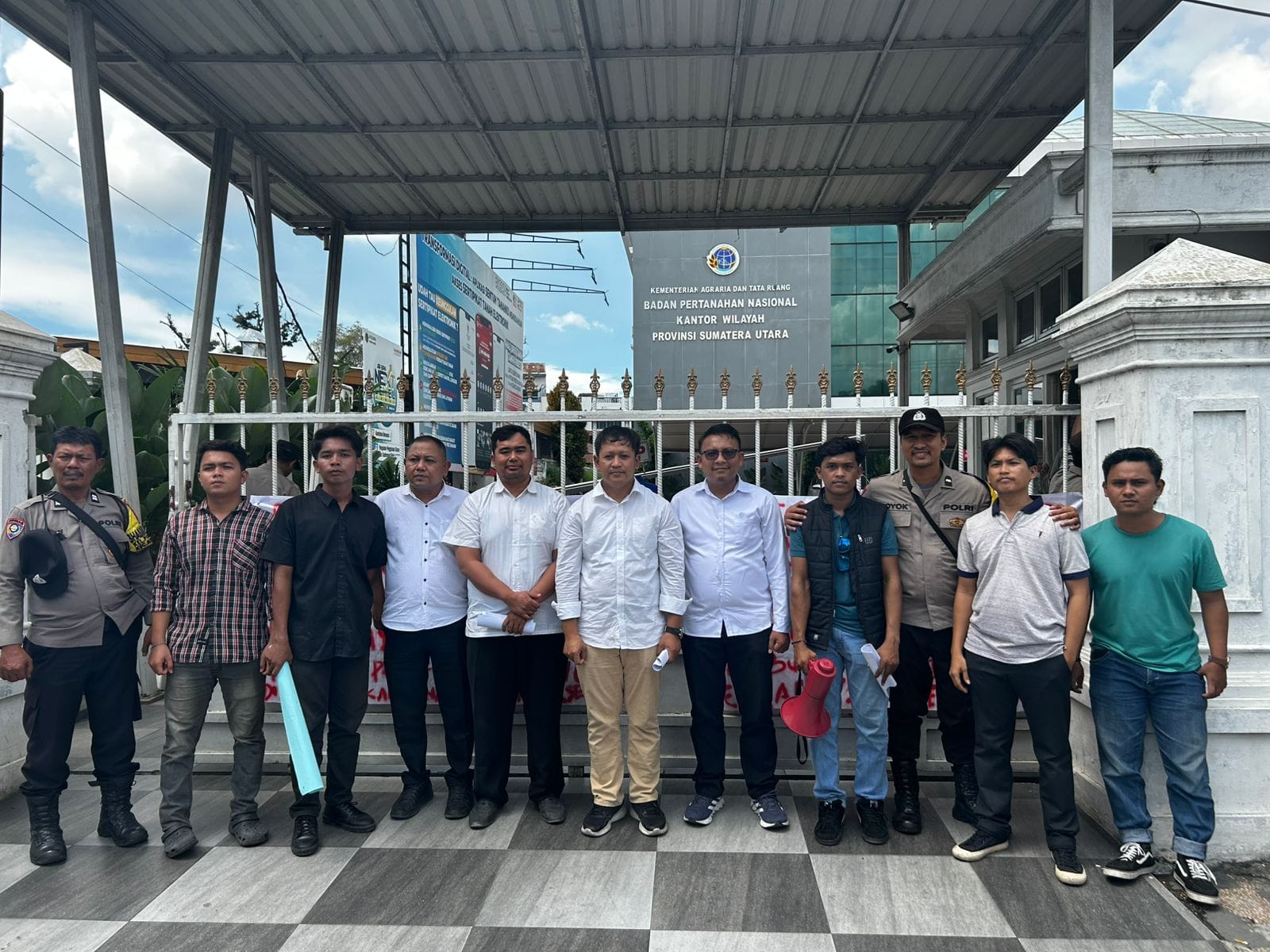 KMMS-SU Geruduk Kejati dan BPN Sumut