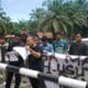 PULUHAN TAHUN DIDUGA KERUK HASIL BUMI TANPA HGU, DPD TEAM LIBAS LABUHANBATU RAYA GELAR AKSI DAMAI DESAK PENYEGELAN DAN SITA PERKEBUNAN PICCUAN