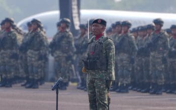 Penutupan Latsarmil Komcad Gelombang I 2026, Wamen Ossy Sebut Latsarmil Perkuat Karakter dan Integritas ASN