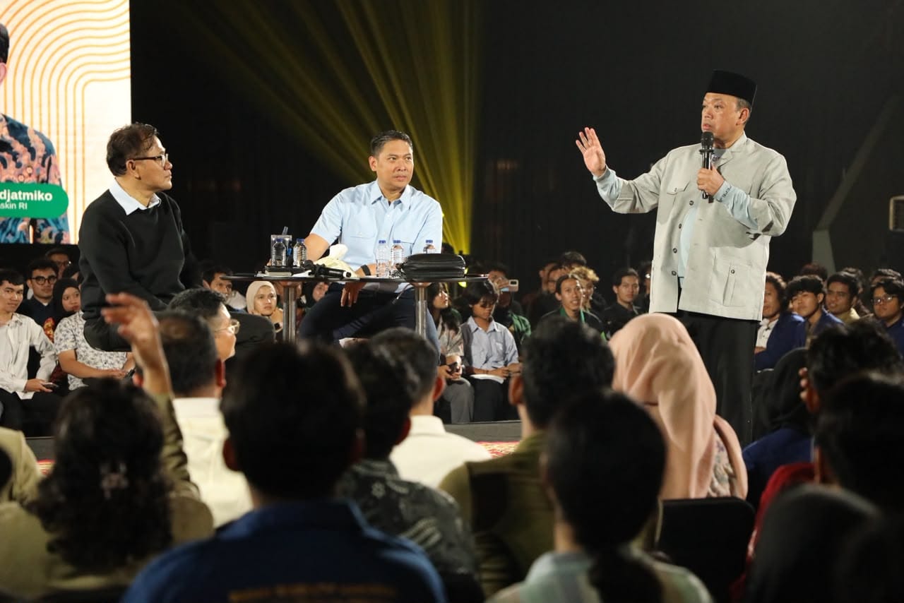 Mendengar Aspirasi