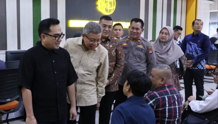 Tinjau Kantah Kota Batam Bersama Komisi II DPR RI, Wamen ATR/Waka BPN Pastikan Pelayanan Pertanahan Berjalan Efisien