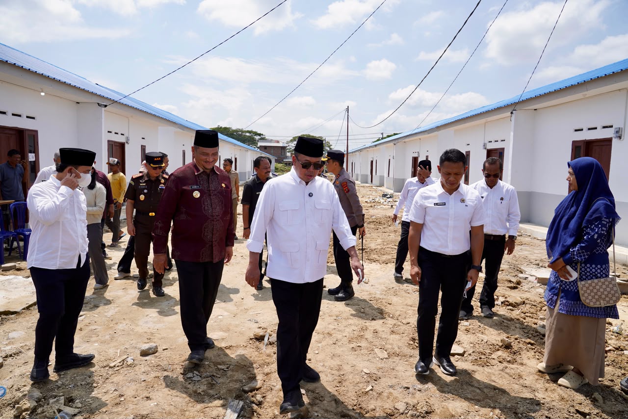 Tinjau Lokasi Huntap