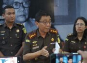 Tersangka Kasus  Dugaan  Korupsi Penebangan Kayu  di Agropolitan Siosar Menyerahkan Diri, Kejari Karo Langsung Tahan 20 Hari