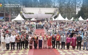 Dukung Skala Internasional, Menteri Koperasi RI Resmi Buka Festival Bunga dan Buah Karo 2026