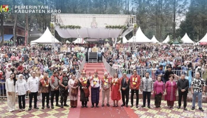 Dukung Skala Internasional, Menteri Koperasi RI Resmi Buka Festival Bunga dan Buah Karo 2026