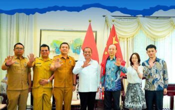 Bupati Karo Audensi Dengan Wakil Konsulat Jendral Republik Rakyat Tiongkok di Medan