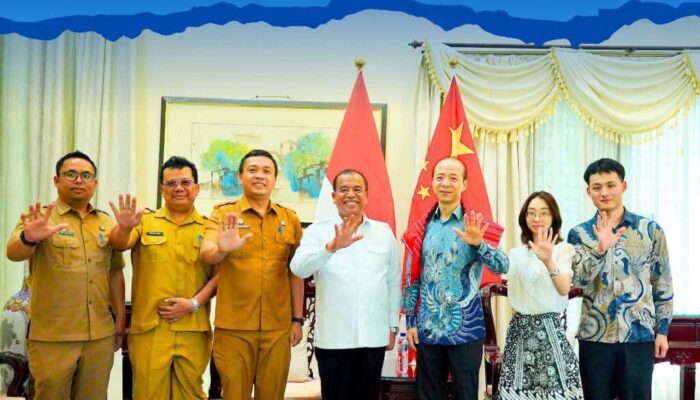 Bupati Karo Audensi Dengan Wakil Konsulat Jendral Republik Rakyat Tiongkok di Medan