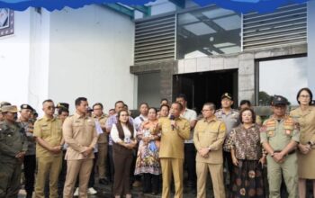 Bahas Tata Niaga dan Perlindungan Petani Lokal, Bupati Karo Terima Audiensi Forum Petani Bunga