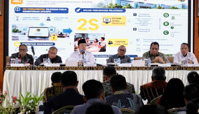 Beri Pengarahan Soal Layanan di Kanwil BPN Provinsi NTT, Menteri Nusron: Gunakan Sudut Pandang Masyarakat