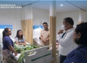 Bupati Karo Kembali Tinjau Kondisi Siswa Yang Mengalami Gangguan Kesehatan Usai Konsumsi Makanan Bergizi Gratis