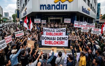Rekening Donasi Demo Rp 80 Juta Diblokir, Bank Mandiri Diserbu Warganet dan Koalisi Masyarakat Sipil Tuntut Transparansi