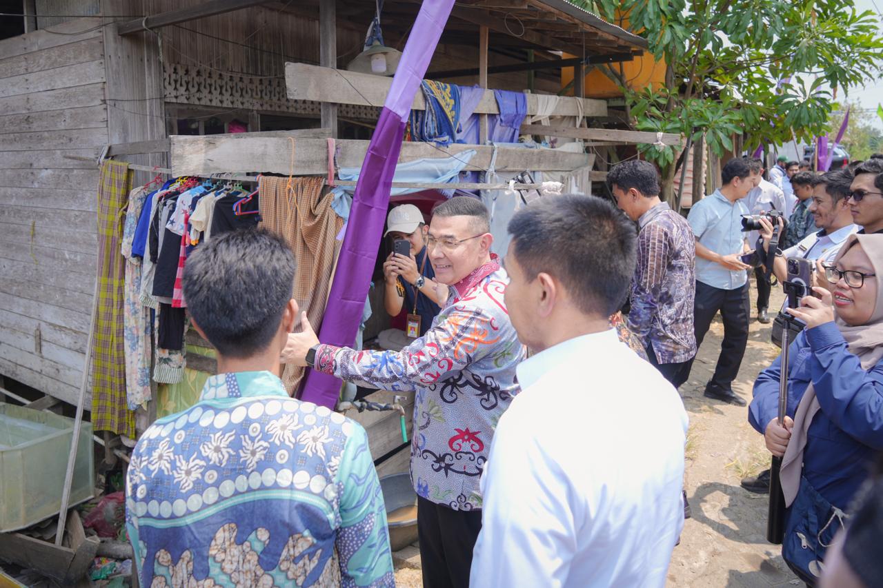 Serahkan Sertipikat