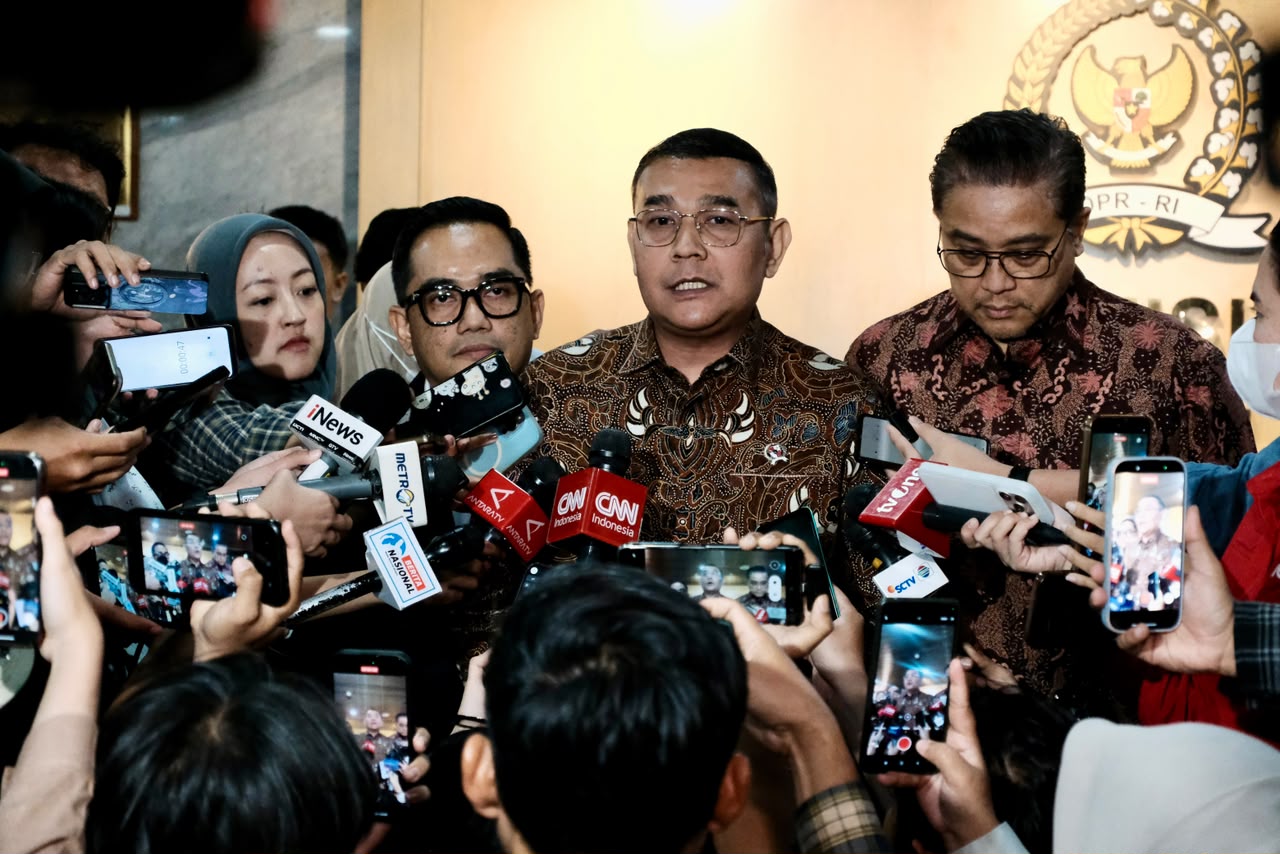 Hormati Proses Hukum