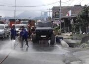 Pemkab Karo Gerak Cepat Bersihkan Abu Vulkanik Sinabung di Berastagi
